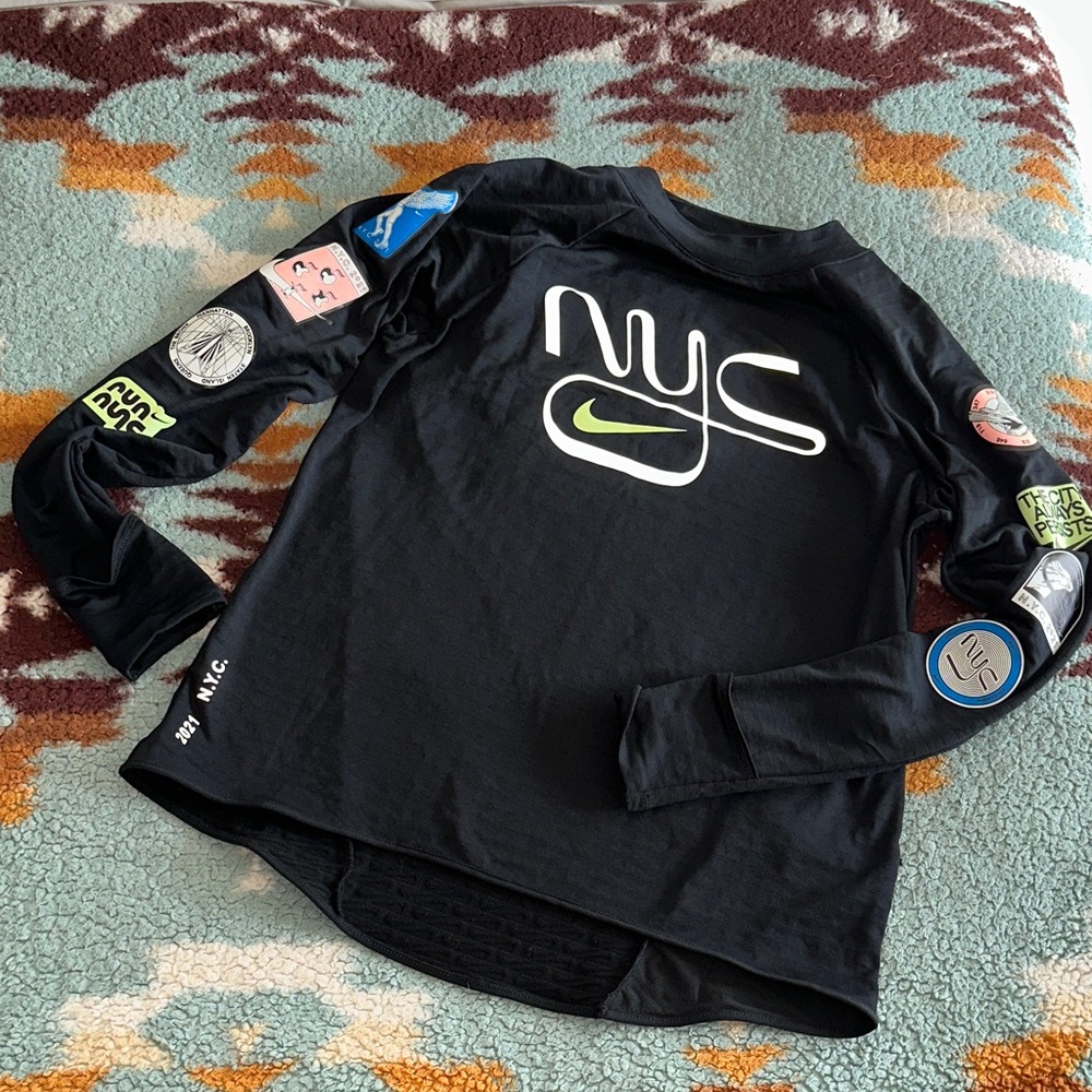 NIKE WOMENS NYC 2021 MARATHON Black Long Sleeve  Shirt THERMA TOP M Running